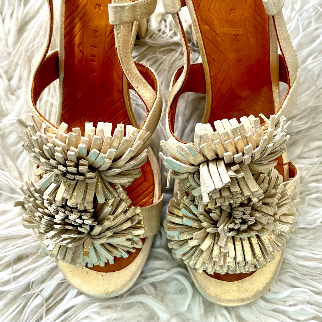 Chie Mihara Champagne Gold Pom Pom Pon Sandals Heels 39 8 8.5